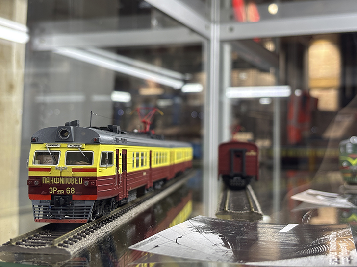 Выставка «Железнодорожная модель 2025» (фото Олег Д., осень, 2025)