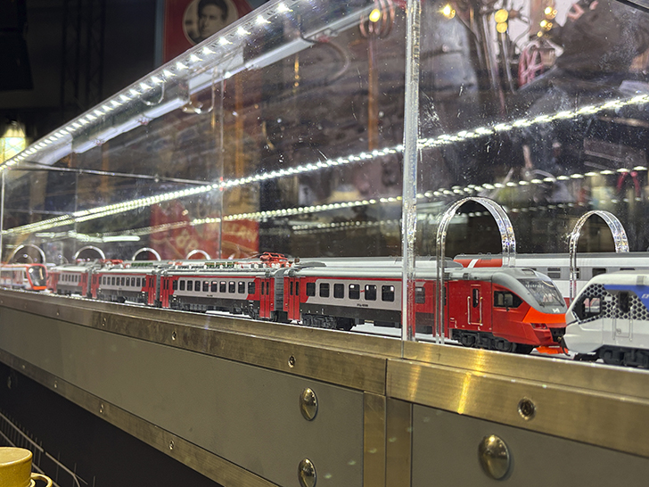 Выставка «Железнодорожная модель 2025» (фото Олег Д., осень, 2025)