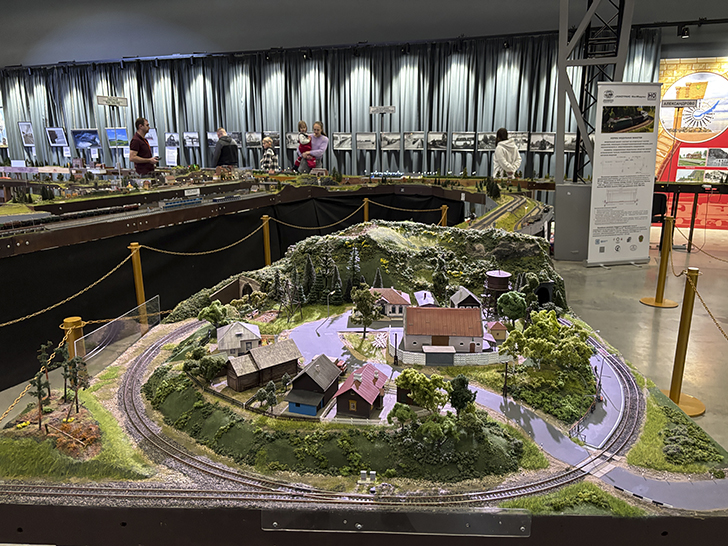 Выставка «Железнодорожная модель 2025» (фото Олег Д., осень, 2025)