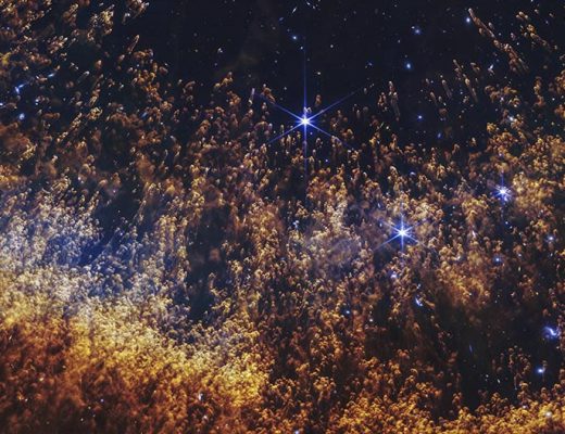 Снимок области Туманности Улитка (NGC 7293) протяженностью около 1 светового года (более 9 триллионов километров) в инфракрасном диапазоне. Credit: NASA, ESA, CSA, STScI, A. Pagan (STScI)