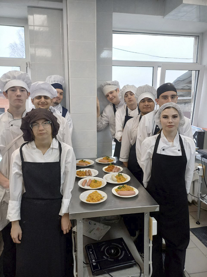 Александр Тихонов