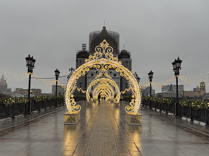 Прогулка от «Третьяковской» до «Кропоткинской» (фото Олег Д., декабрь, 2025)