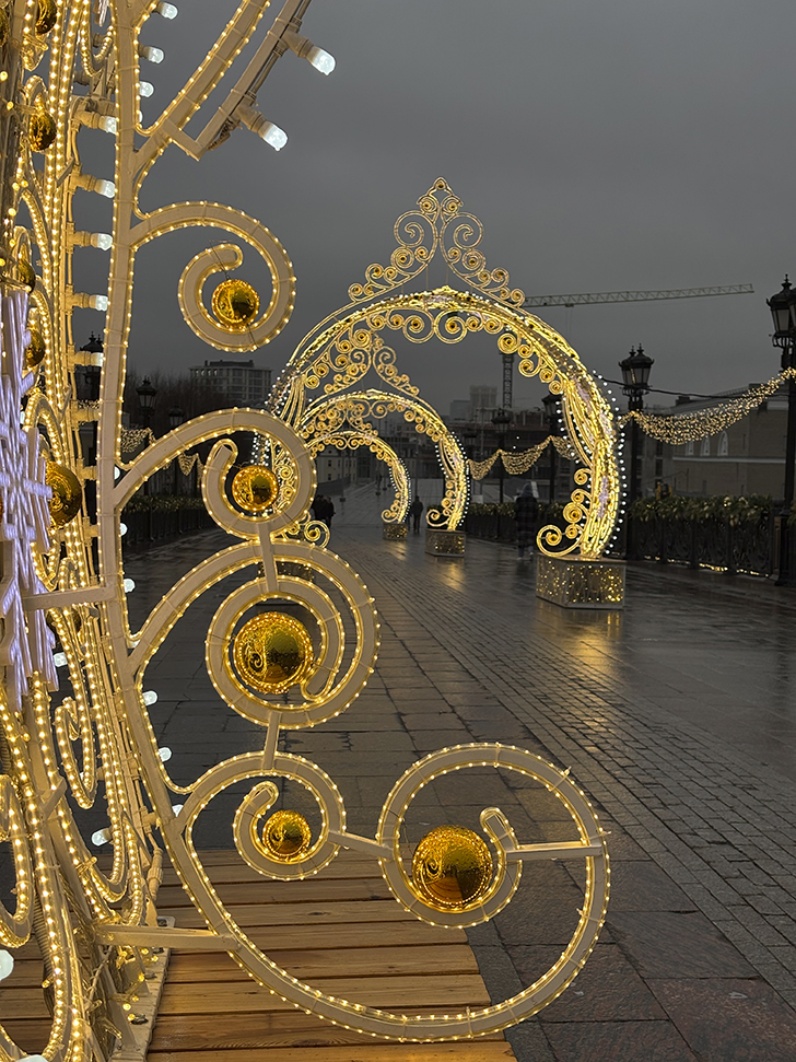 Прогулка от «Третьяковской» до «Кропоткинской» (фото Олег Д., декабрь, 2025)