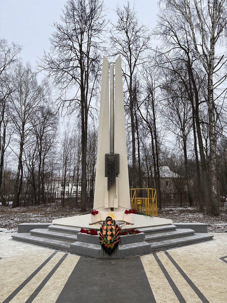 В Майданово зажгли Вечный огонь (фото Олег Д., декабрь, 2025)