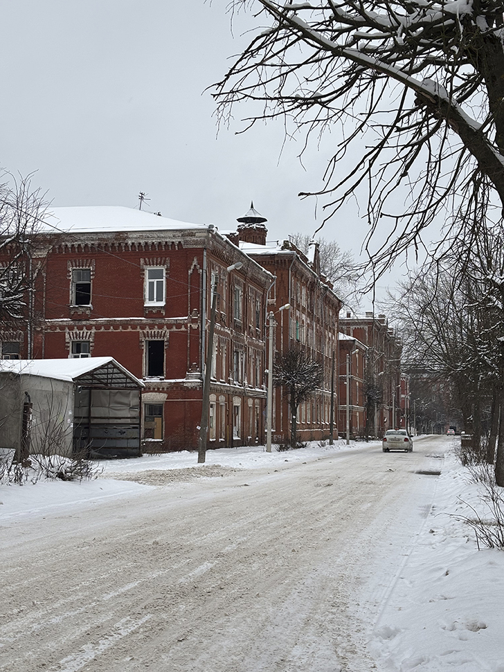 Морозовский городок (Двор Пролетарки) в Твери: история и архитектура (фото Олег Д., январь, 2026)