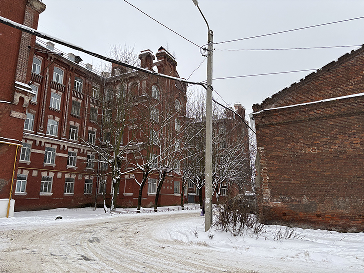 Морозовский городок (Двор Пролетарки) в Твери: история и архитектура (фото Олег Д., январь, 2026)