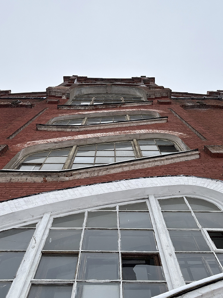 Морозовский городок (Двор Пролетарки) в Твери: история и архитектура (фото Олег Д., январь, 2026)