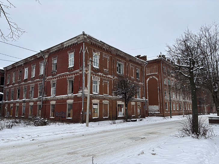 Морозовский городок (Двор Пролетарки) в Твери: история и архитектура (фото Олег Д., январь, 2026)