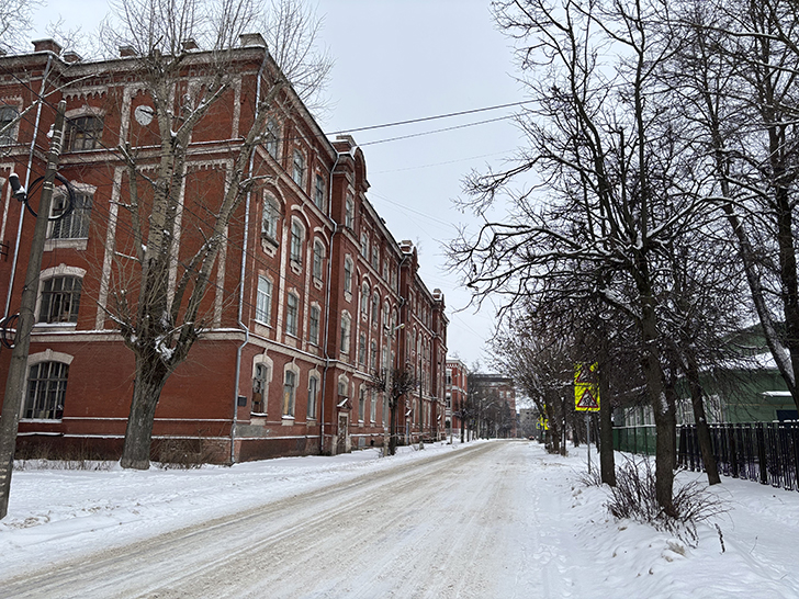 Морозовский городок (Двор Пролетарки) в Твери: история и архитектура (фото Олег Д., январь, 2026)