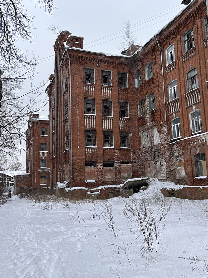 Морозовский городок (Двор Пролетарки) в Твери: история и архитектура (фото Олег Д., январь, 2026)