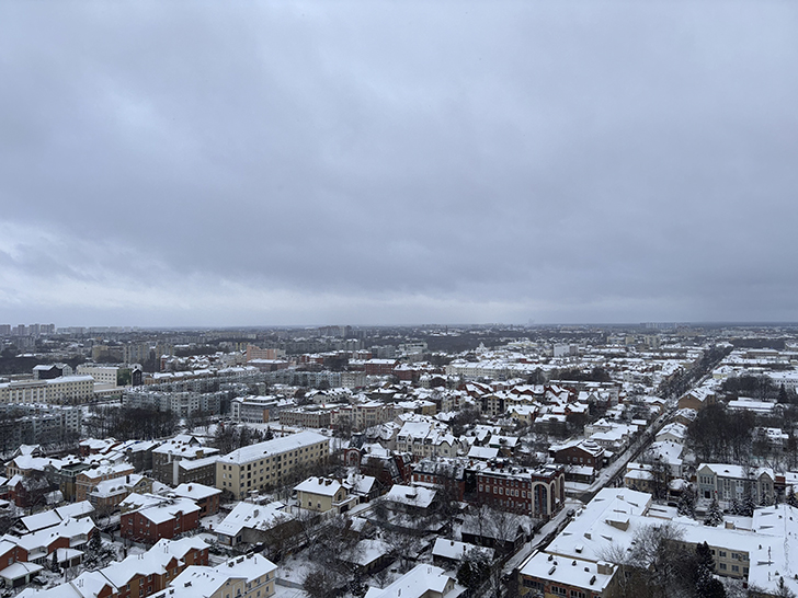 В Твери есть примечательное здание, известное в народе как «Рюмка» (фото Олег Д., январь, 2026)