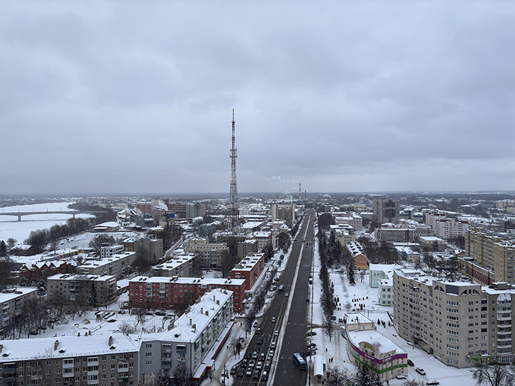 В Твери есть примечательное здание, известное в народе как «Рюмка» (фото Олег Д., январь, 2026)