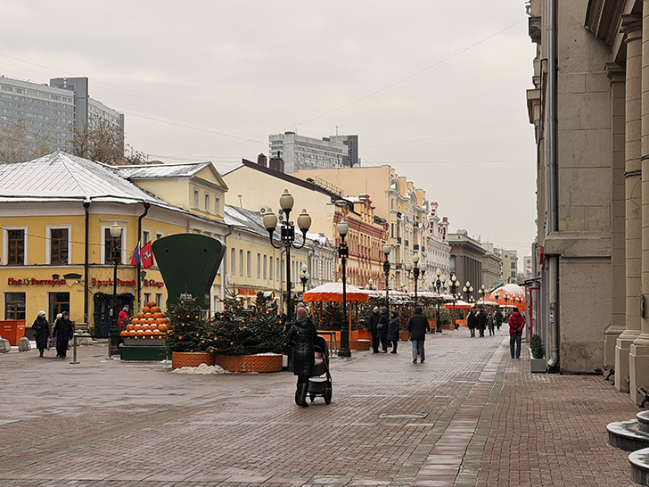 Осколки Санкт-Петербурга в Москве (фото Олег Д., март, 2026)