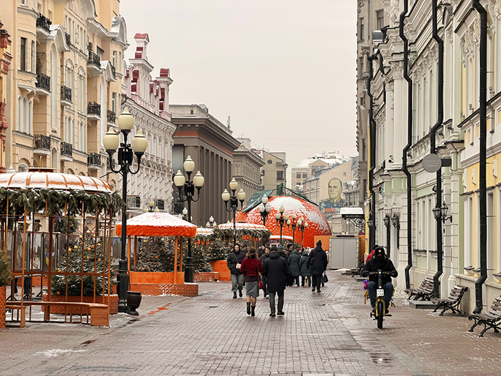 Осколки Санкт-Петербурга в Москве (фото Олег Д., март, 2026)