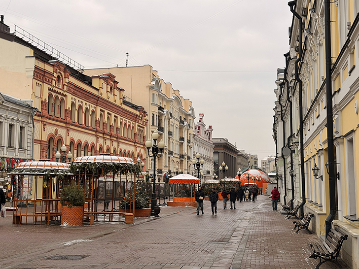 Осколки Санкт-Петербурга в Москве (фото Олег Д., март, 2026)