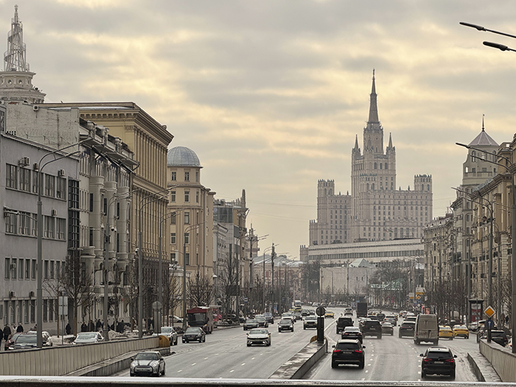 Осколки Санкт-Петербурга в Москве (фото Олег Д., март, 2026)
