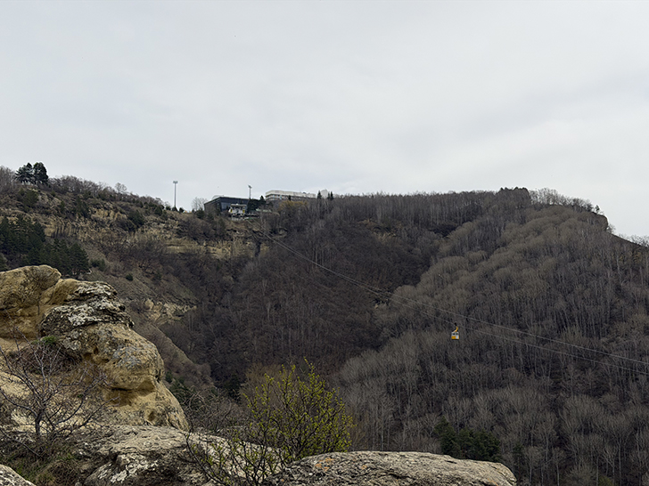 Заключительный день в Кисловодске - прогулка по парку и вылет домой (фото Олег Д., весна, 2026)