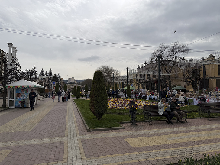 Заключительный день в Кисловодске - прогулка по парку и вылет домой (фото Олег Д., весна, 2026)