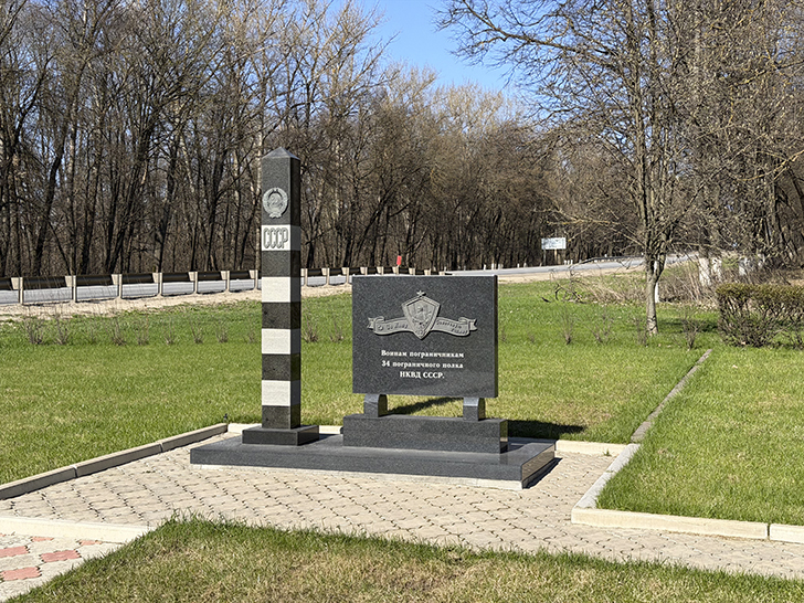 Мемориальный комплекс «Танкистам-Первогвардейцам» (фото Олег Д., весна, 2026)