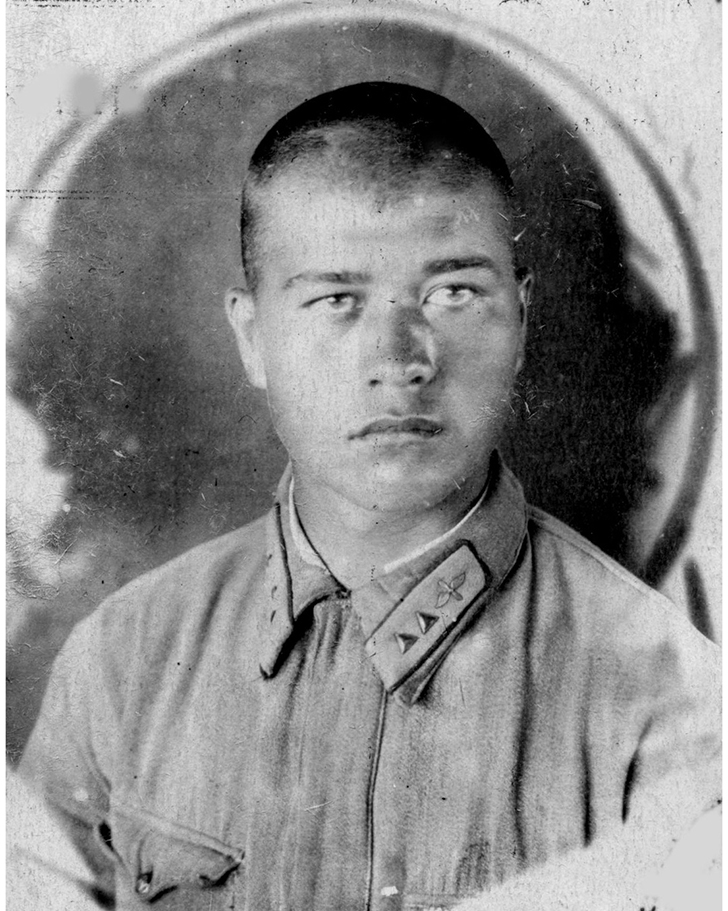 Летчик 178-го ИАП сержант Махов Павел Дмитриевич
