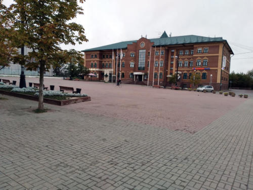 г.Клин, Советская площадь, здание МФЦ (фото из архива сайта infoce-klin.ru, сентябрь, 2021)