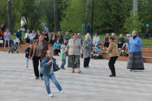 Открытие «Зеленой» сцены в парке «Березовый», г.Высоковск (май 2021 года, фото В.Кузьмин)
